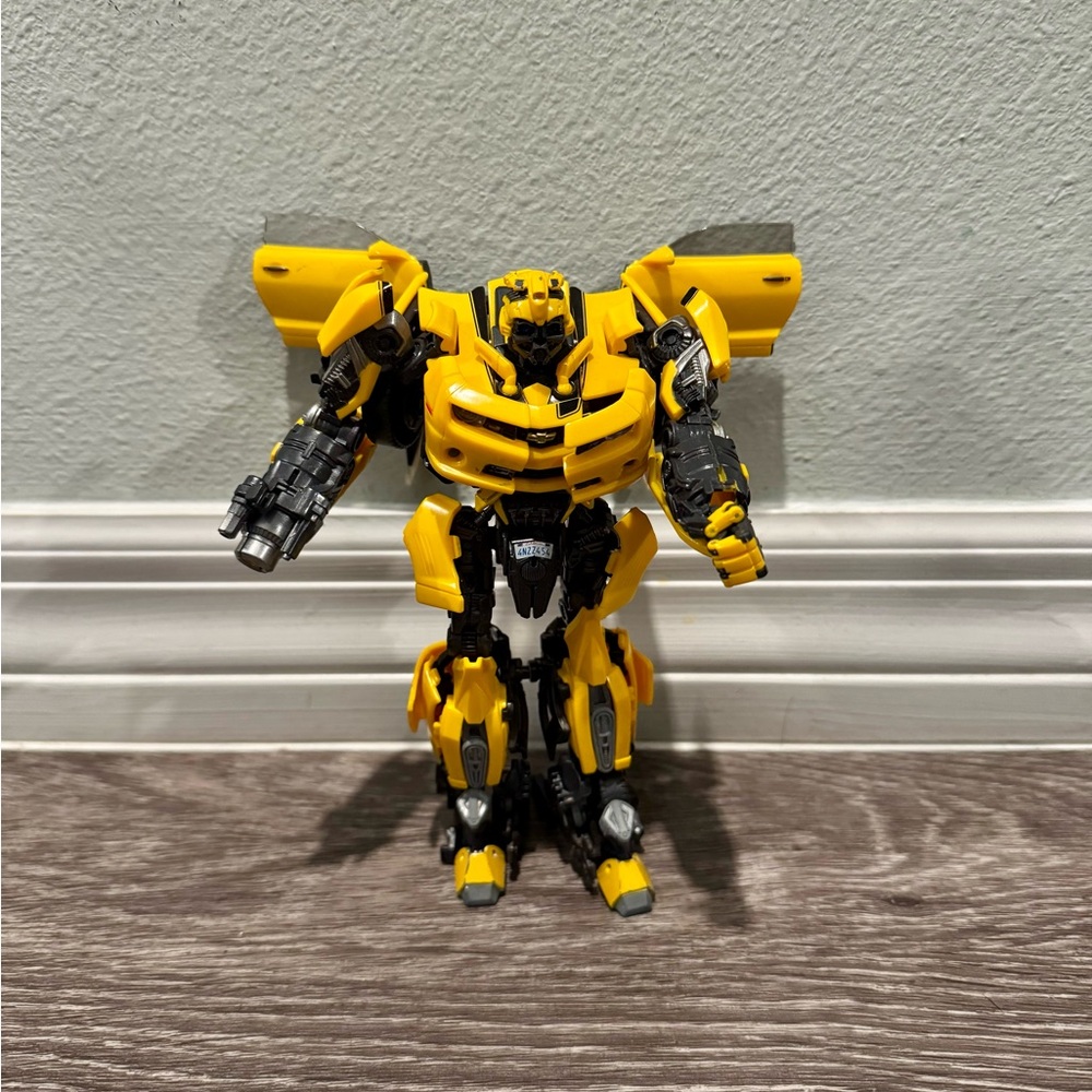 Transformers Masterpiece Movie MPM-03 Bumblebee by Hasbro, Takara Tomy